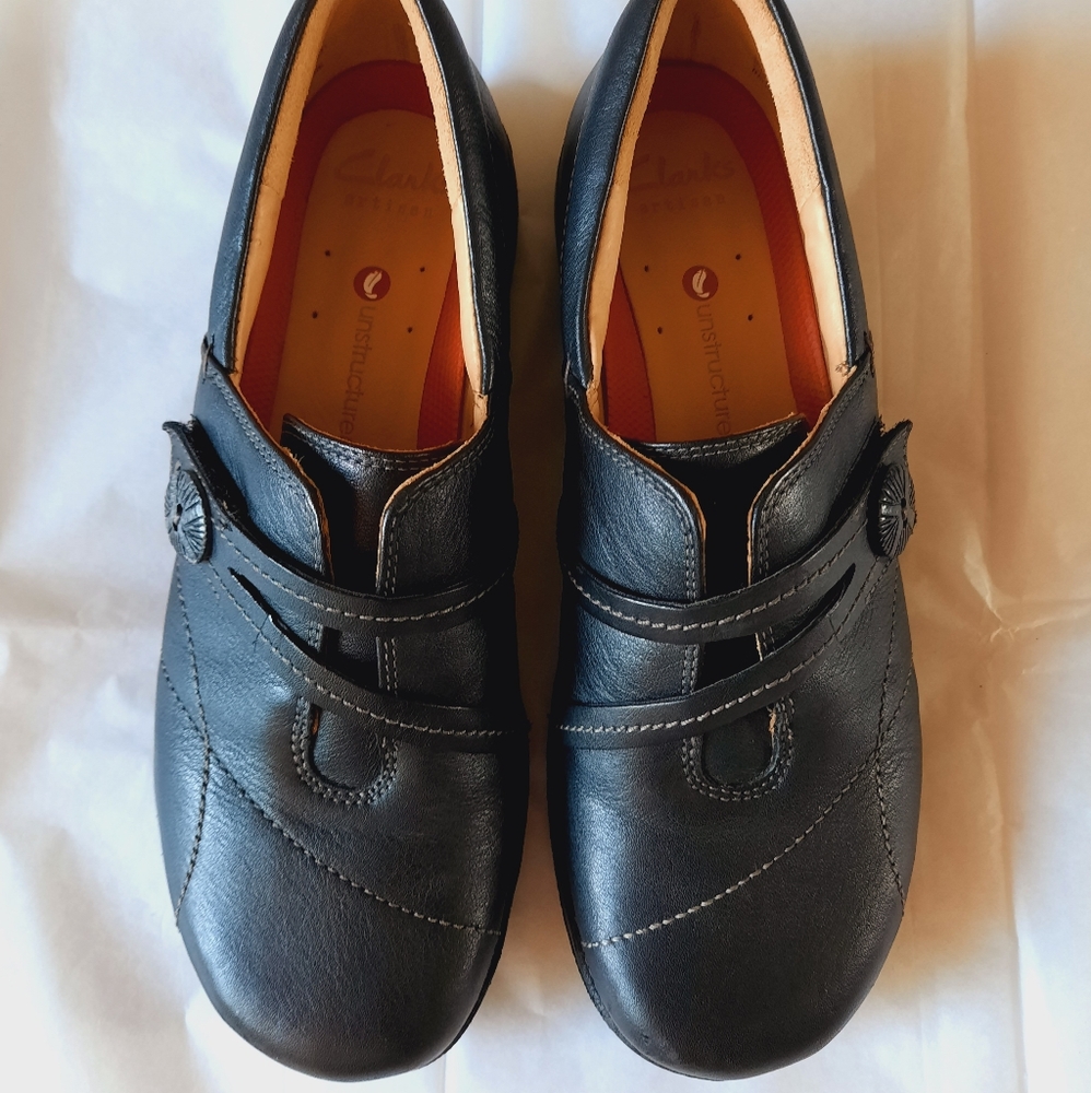 Clark's artisan black leather shoes size 6.5